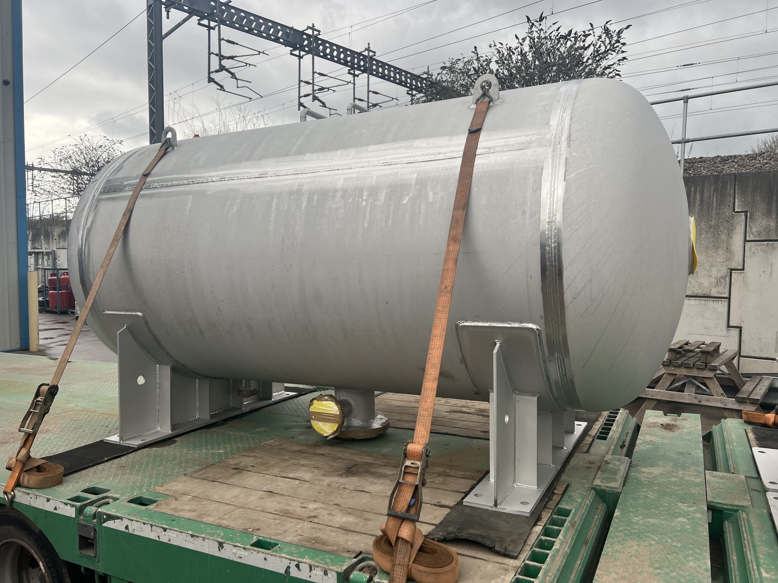 Stainless steel surge vessel for the uk water industry